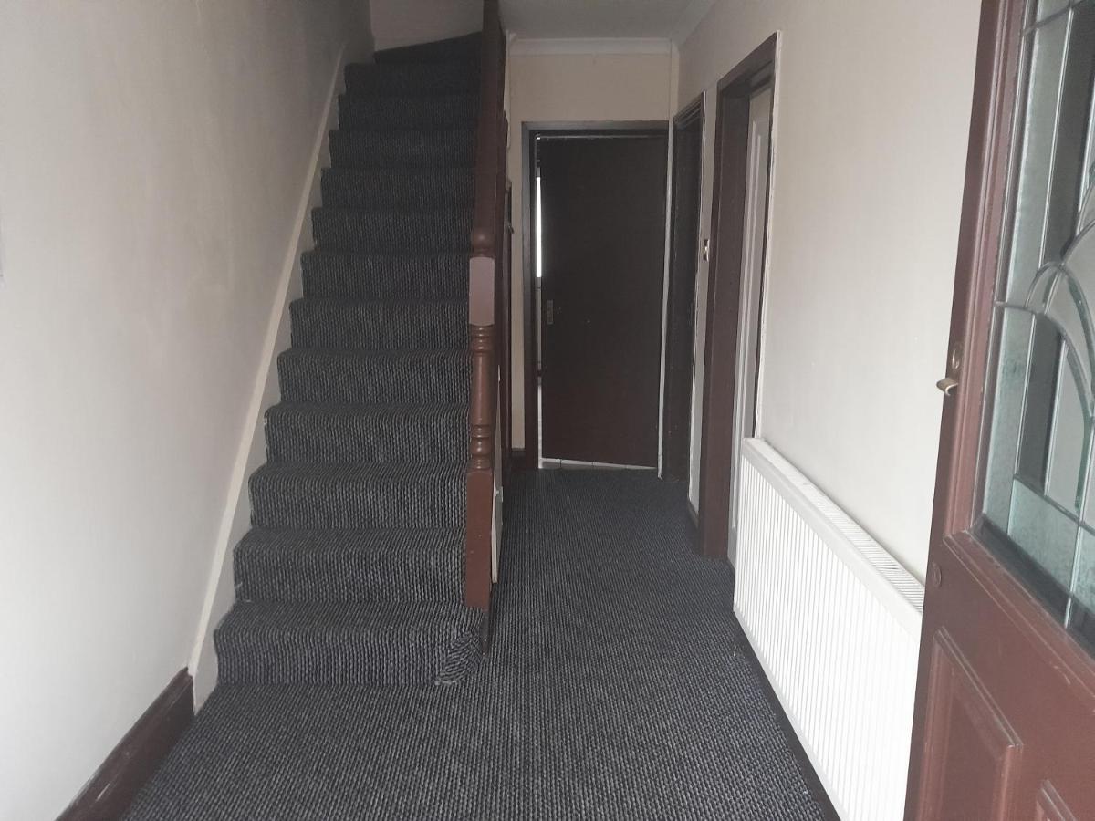 Lovely 1-Bed Studio In London Londres Exterior foto