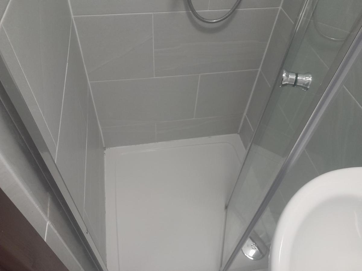 Lovely 1-Bed Studio In London Londres Exterior foto